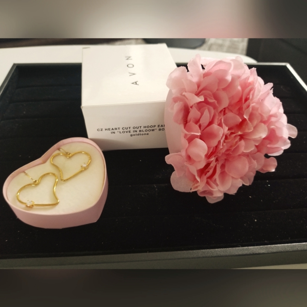 Avon Gold Heart Earrings in Heart Container